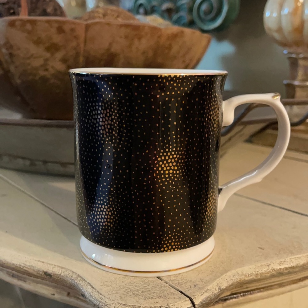 Grace’s Teaware Mug, Black and Gold